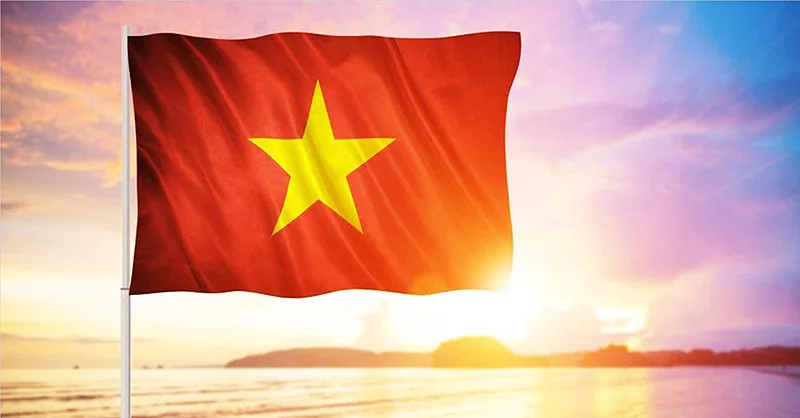 Lá cờ dưới ánh nắng chan hòa