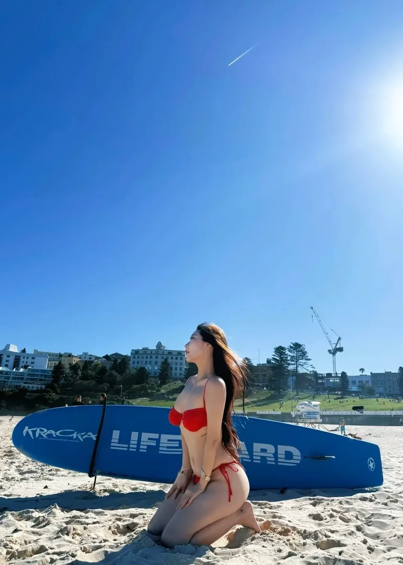 Ảnh gái xinh mặc bikini siêu nhỏ dễ thương quyến rũ